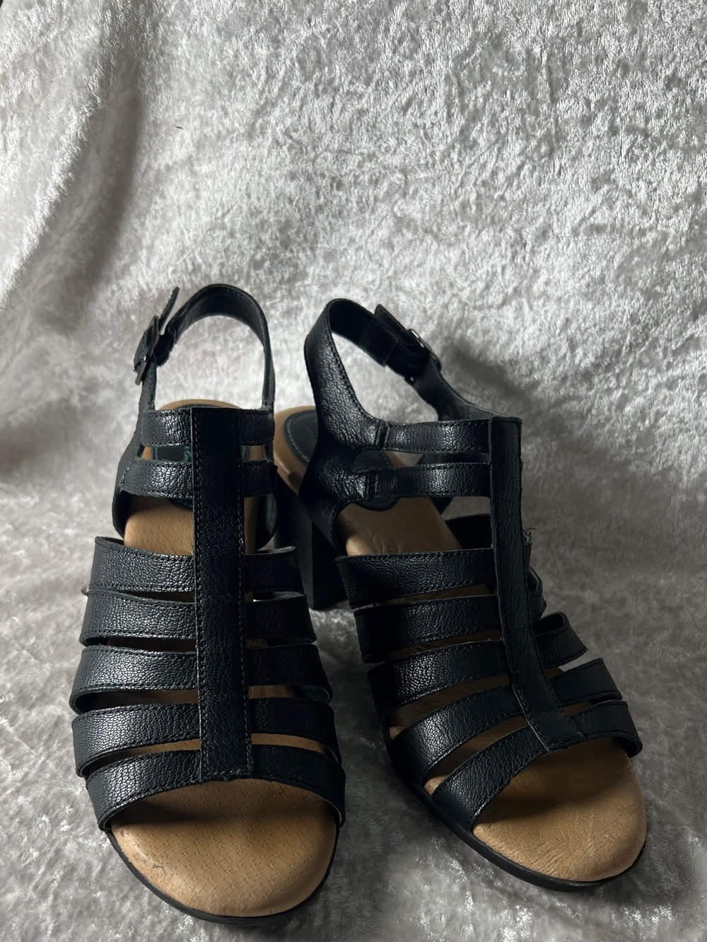 Montana West Black Strappy T-Strap Block Heel Sandals